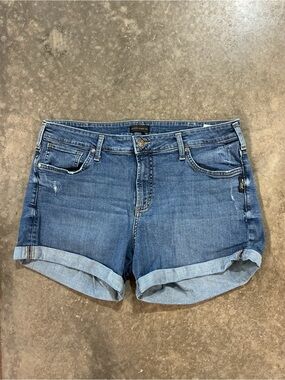 Silver Jeans Co Boyfriend Denim Shorts Distressed Cuffed 18